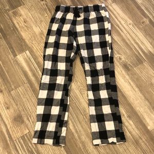 Old Navy plaid pajama bottoms